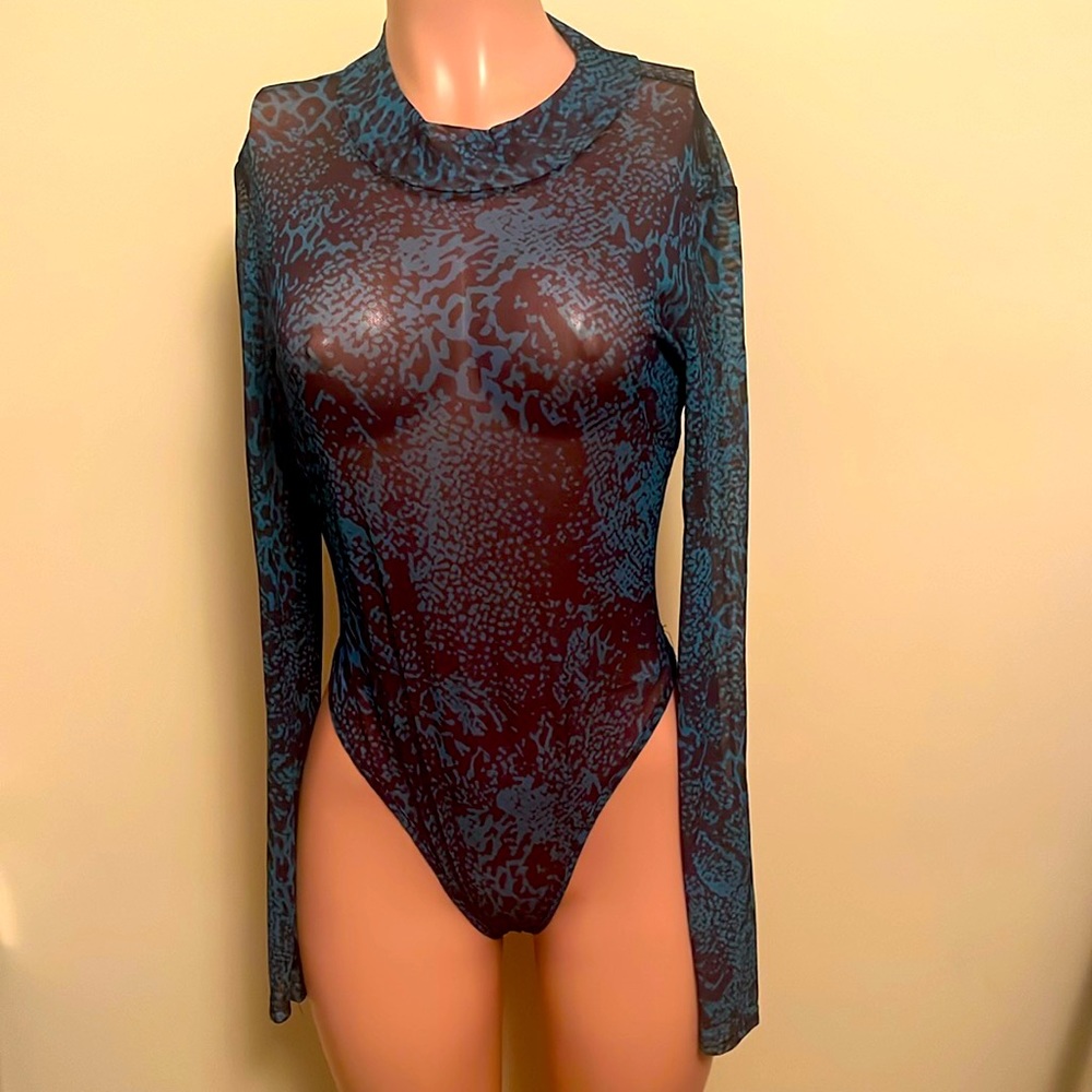 NWT women bodysuit shirt